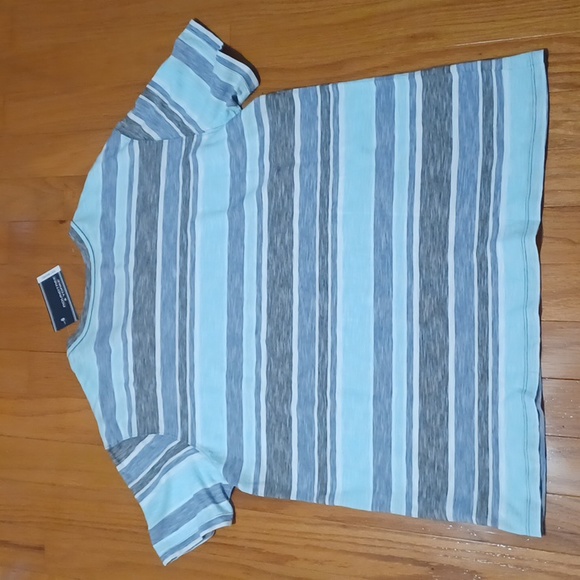 Roundtree & Yorke soft washed v neck tee - Picture 5 of 5